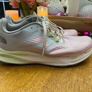 The North Face Women's VECTIV Eminus trail running shoes